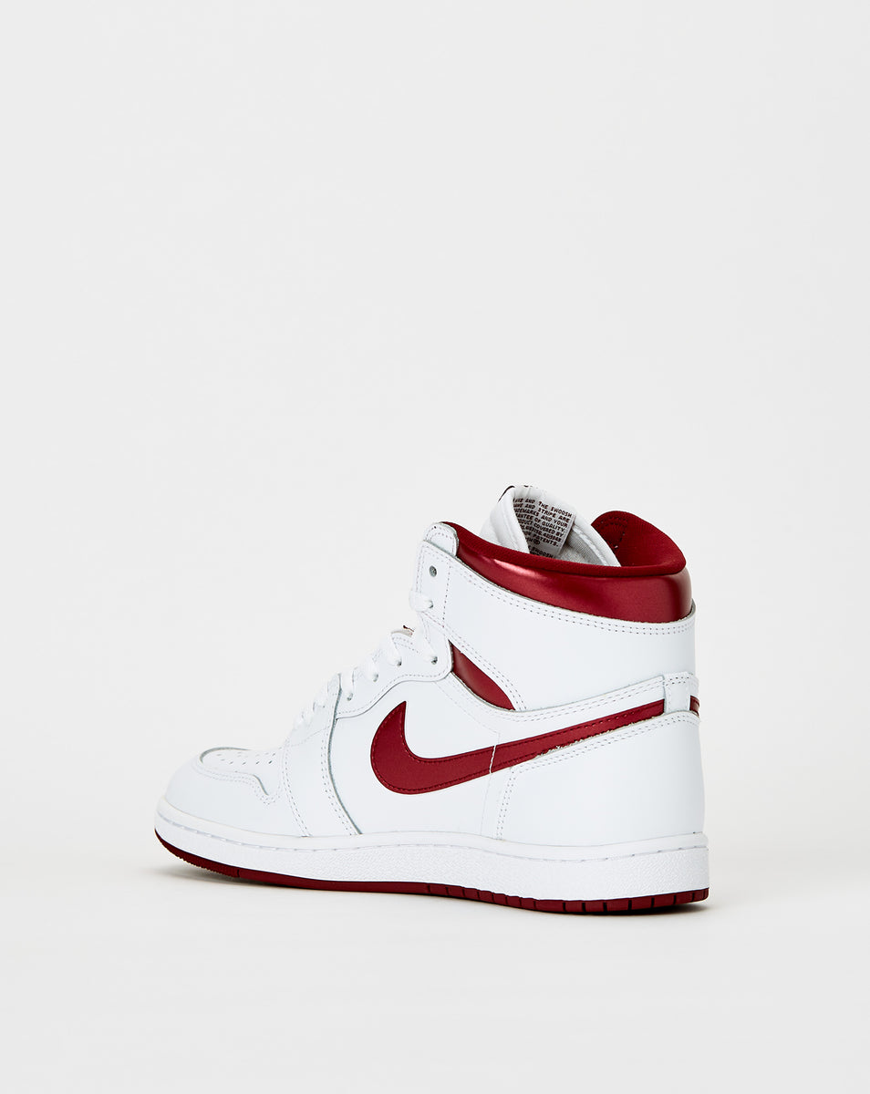 Metallic red air jordan fashion 1