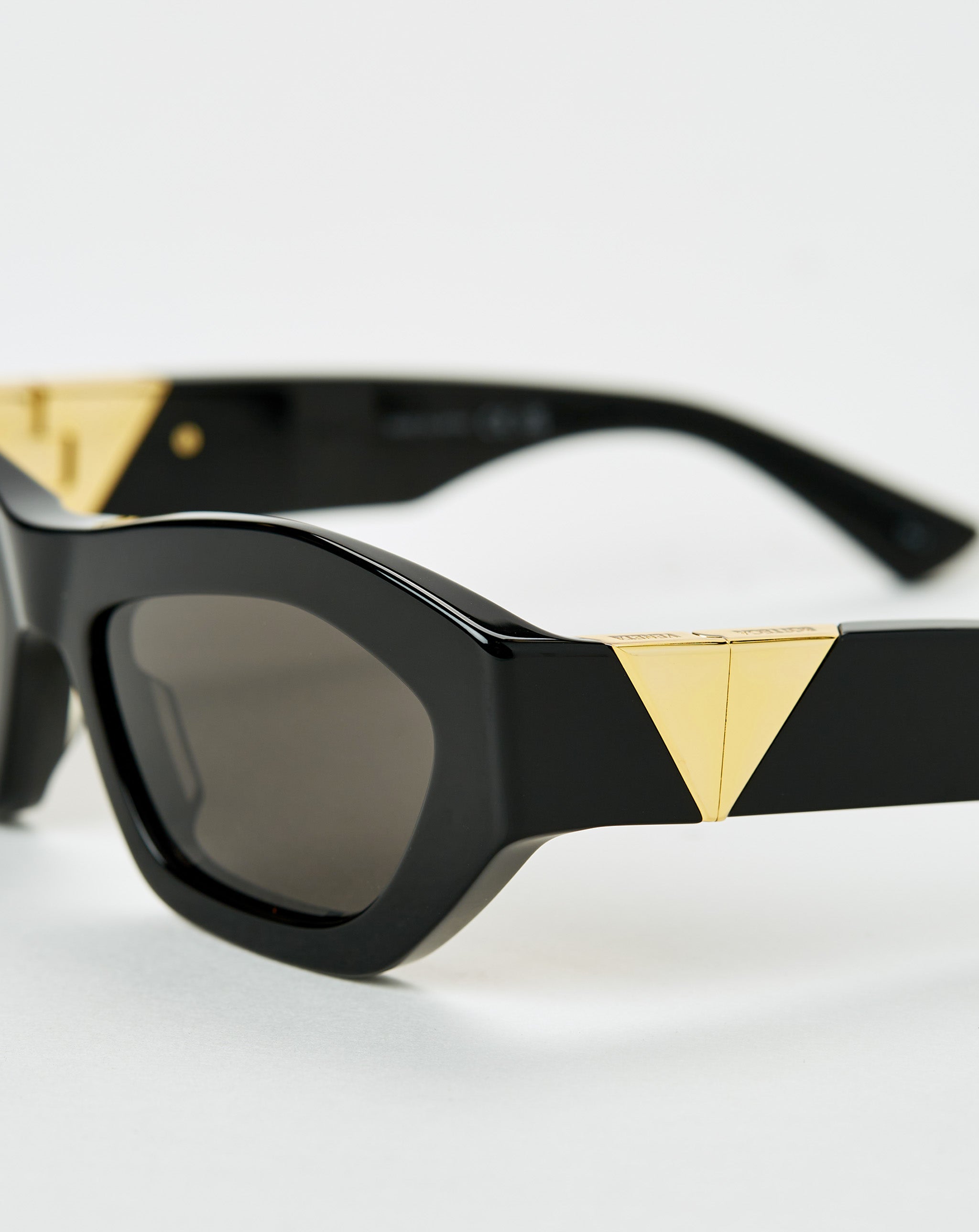 Bottega Veneta Geometrical Cat Eye Sunglasses  - Cheap Cerbe Jordan outlet