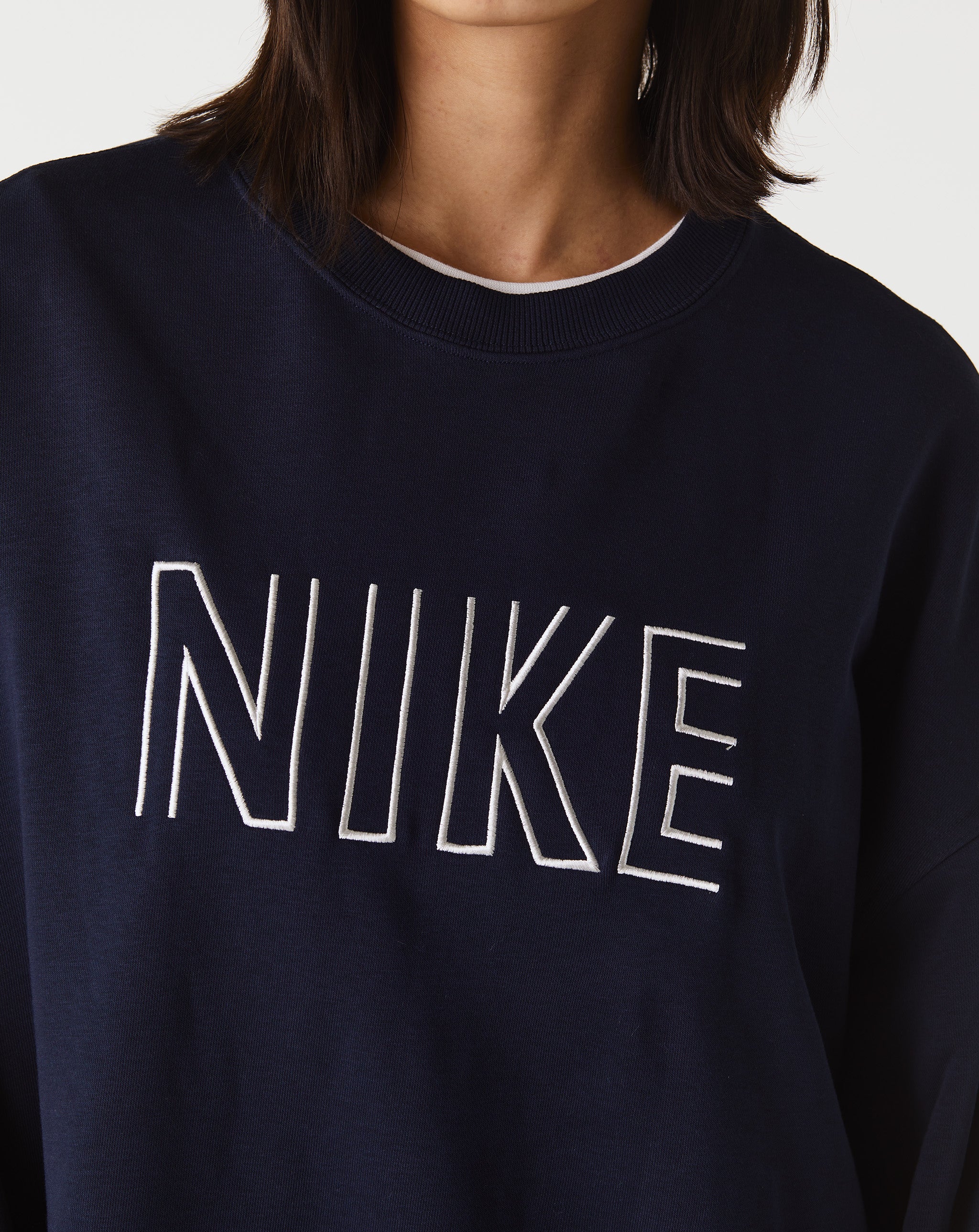 Embroidered discount crewneck nike