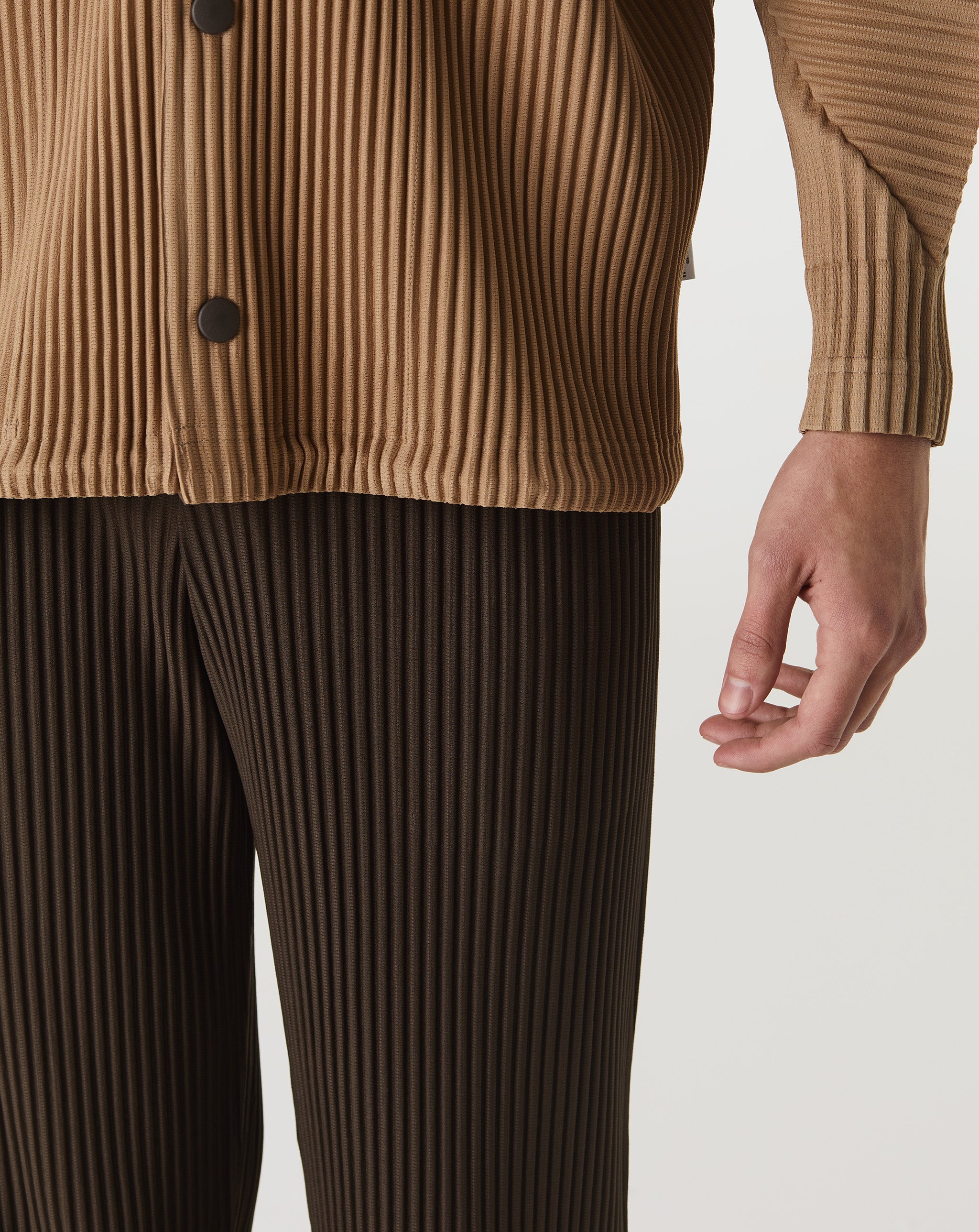 Satisfy layered-detail shorts Schwarz Tailored Pleats 1  - Cheap Urlfreeze Jordan outlet